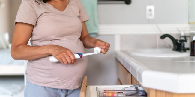 pregnancy-oral-health-aug23-1920x960 (1)